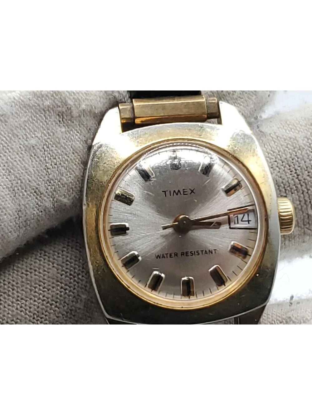 Timex Mechanical  Water Resistance Watch Womens For Parts Or Repair 24mm